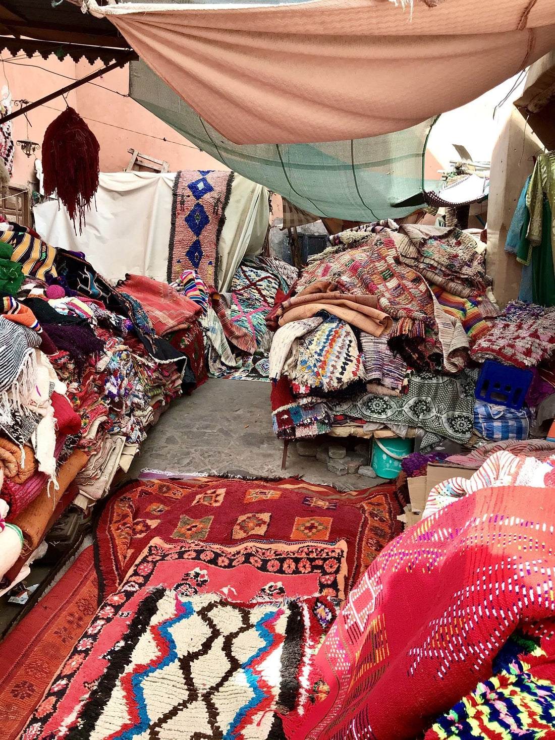 The Brilliance of Boucherouite: A Story on Sustainable Vintage | RES IPSA - RES IPSA