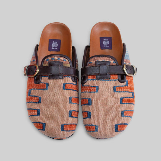 Men's Kilim Clog Size 10 — WHOLESALE - RES IPSA